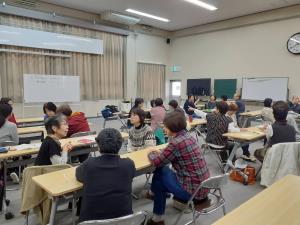 �O���[�v�Řb������